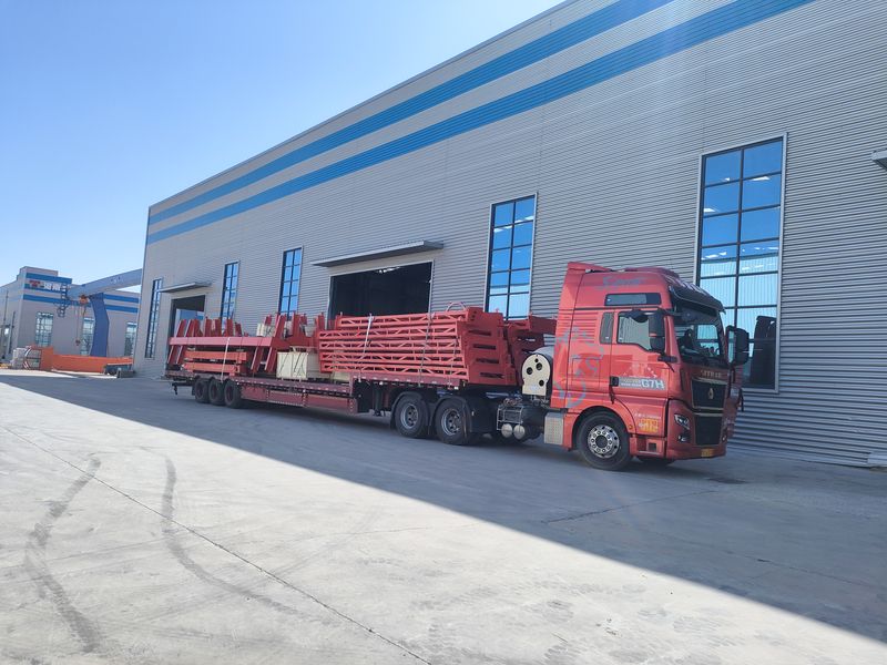 電動(dòng)葫蘆門式起重機(jī) 4臺(tái) MHxh10t—8m    2臺(tái) MHxh5t—8m      2臺(tái) 制作完成，出口哈薩克斯坦交付客戶使用