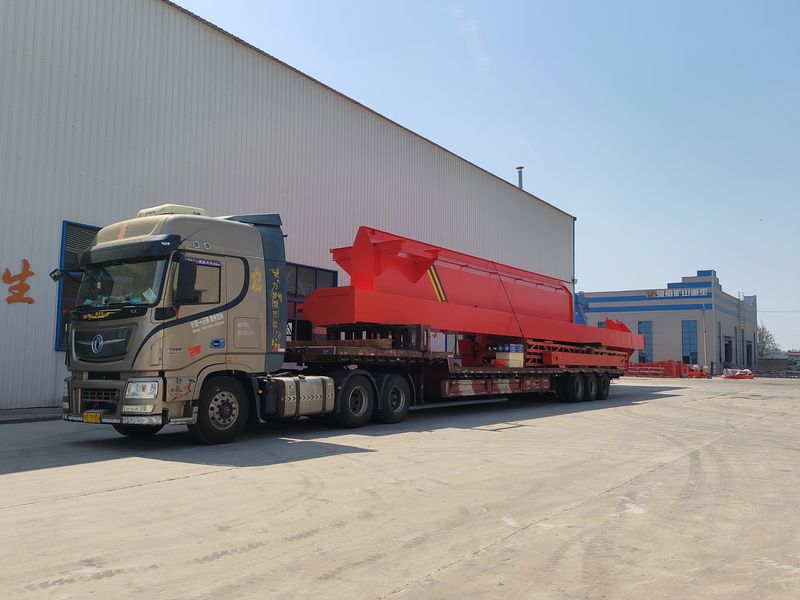 電動(dòng)葫蘆門式起重機(jī) MHxh16t—32m 制作完成，發(fā)往新疆交付客戶使用。